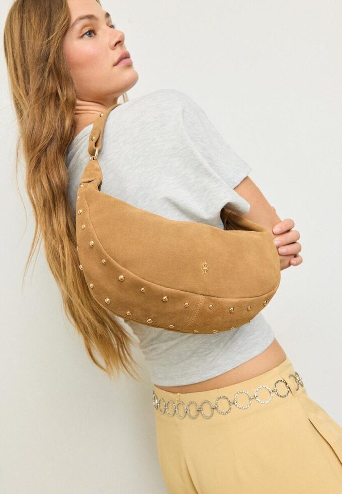 100% taška z kůže přes rameno s cvočky 100% taška z kůže přes rameno s cvočky