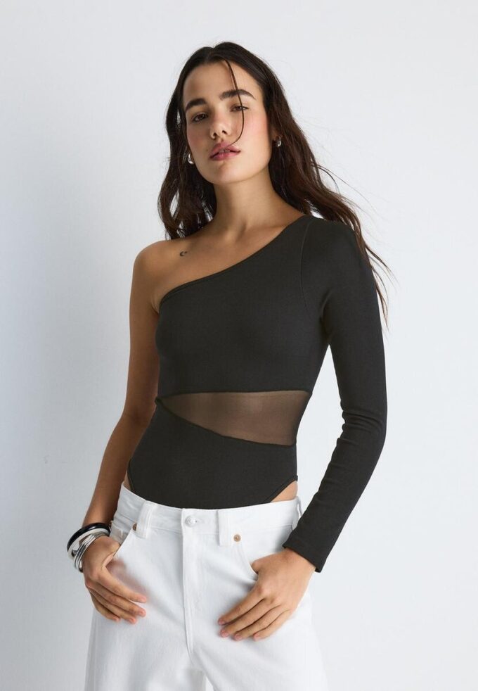 Asymetrické body s průsvitnými detaily