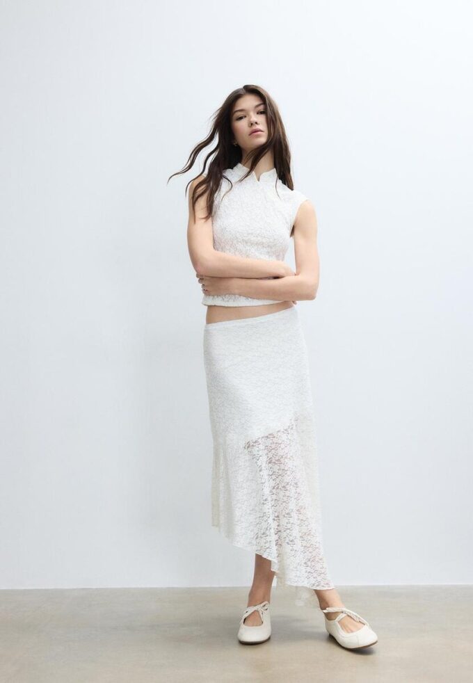 Asymetrická krajková midi sukně Asymetrická krajková midi sukně