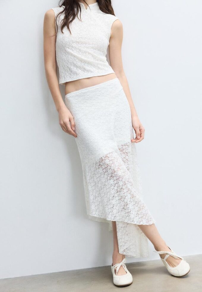 Asymetrická krajková midi sukně Asymetrická krajková midi sukně