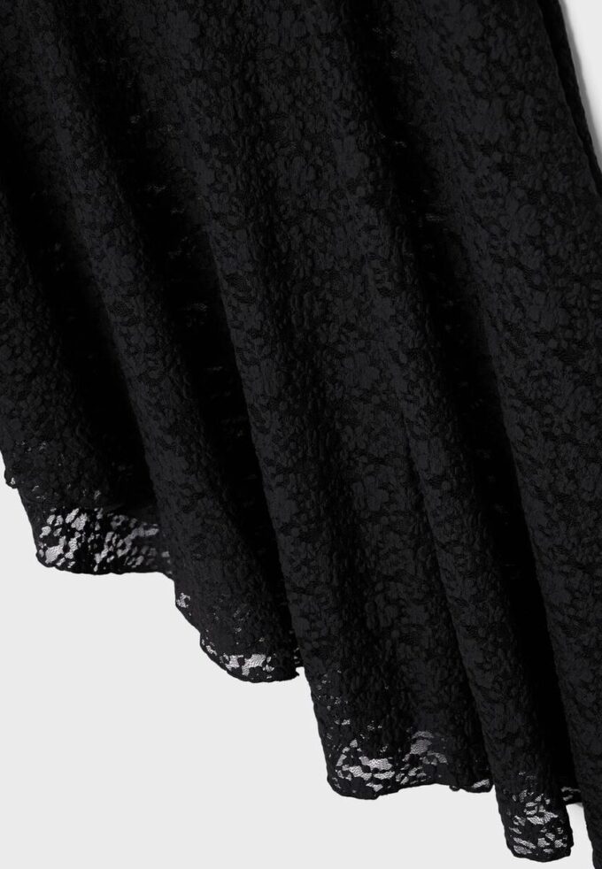 Asymetrická krajková midi sukně