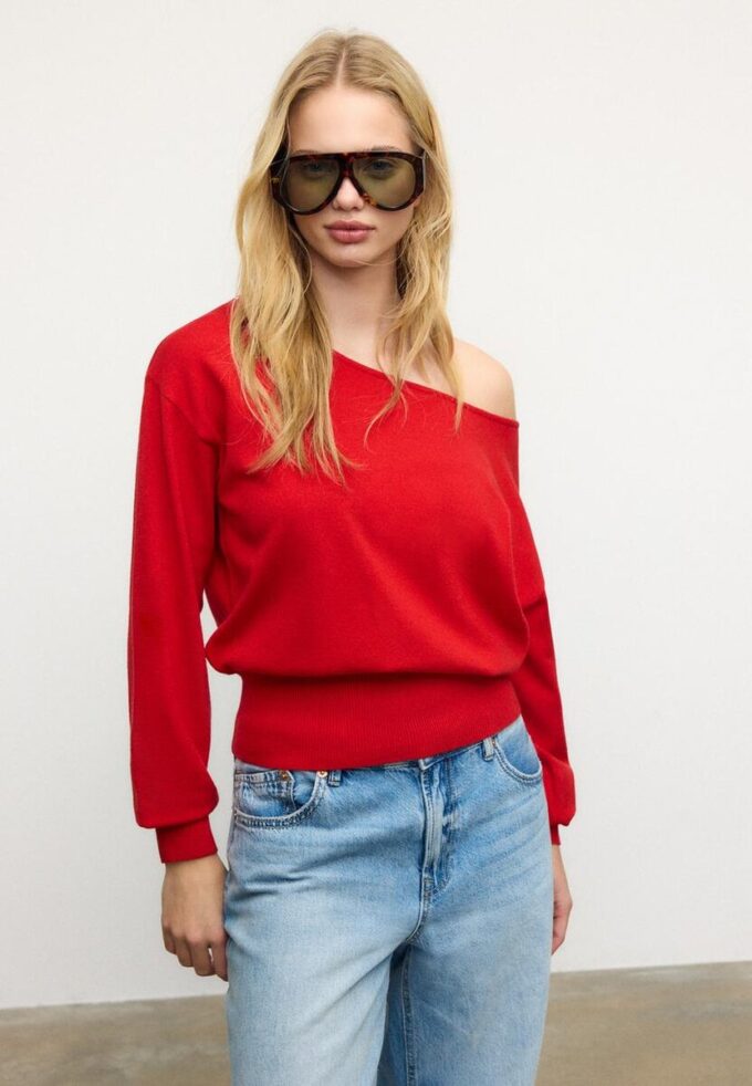 Asymetrický pletený svetr Asymetrický pletený svetr