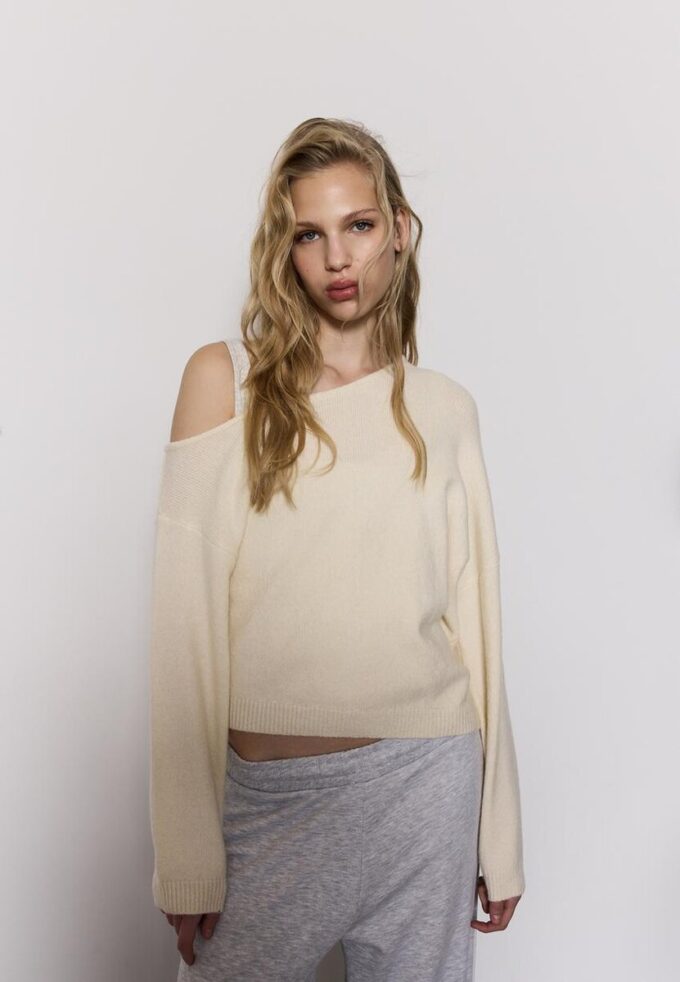 Asymetrický pletený svetr Asymetrický pletený svetr