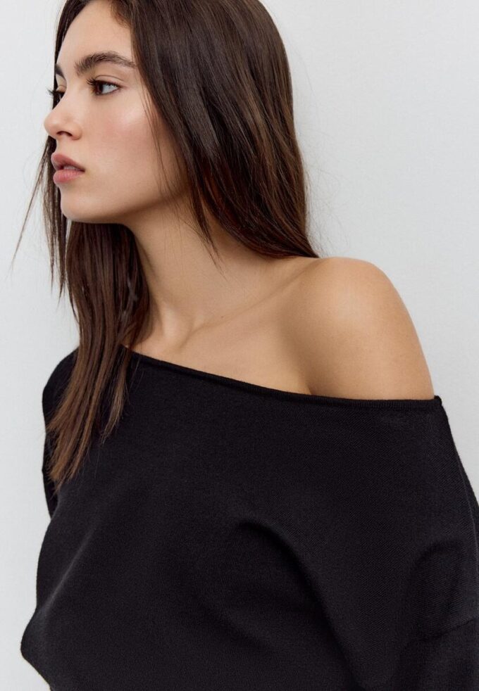 Asymetrický pletený svetr Asymetrický pletený svetr