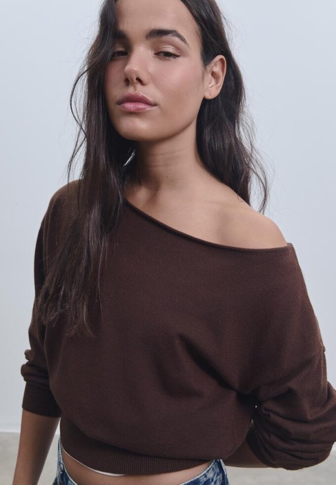 Asymetrický pletený svetr Asymetrický pletený svetr