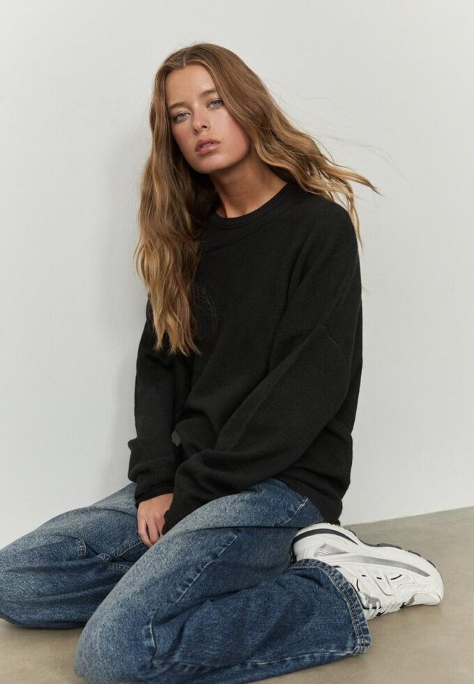 Asymetrický pletený svetr Asymetrický pletený svetr