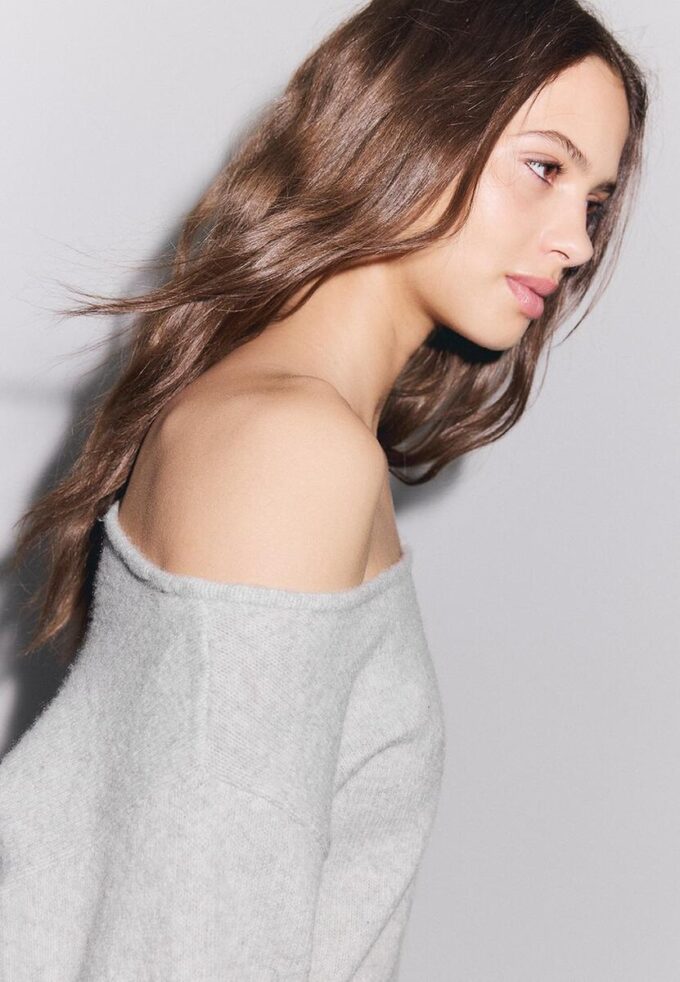 Asymetrický pletený svetr Asymetrický pletený svetr