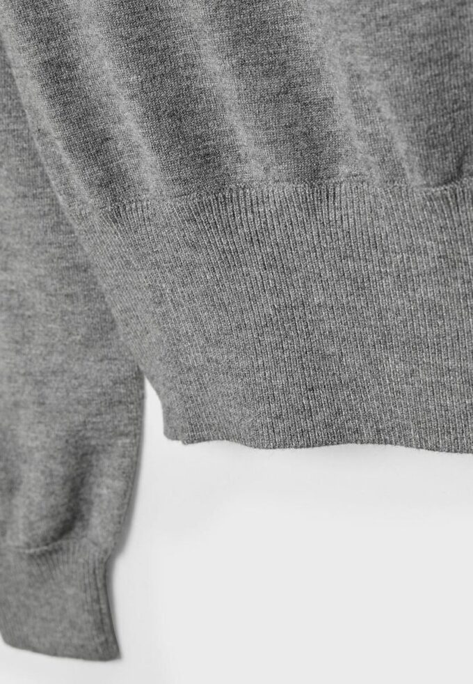 Asymetrický pletený svetr Asymetrický pletený svetr