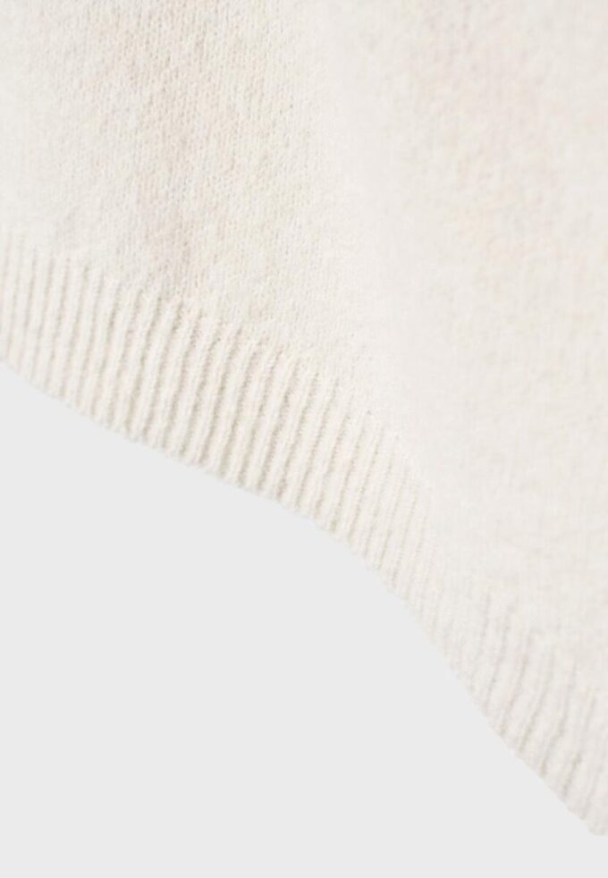 Asymetrický pletený svetr Asymetrický pletený svetr