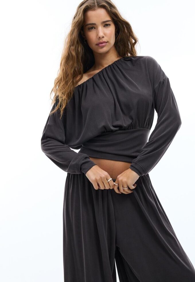 Asymetrické tričko Jemné na dotek