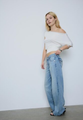 Asymetrické tričko s cvočky