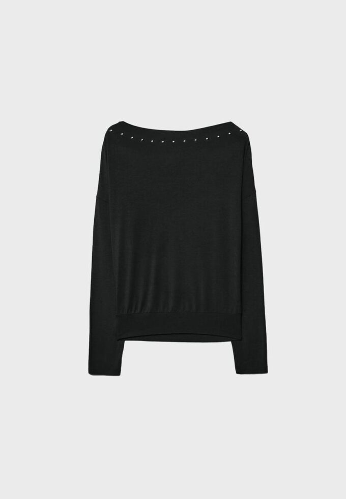 Asymetrické tričko s cvočky