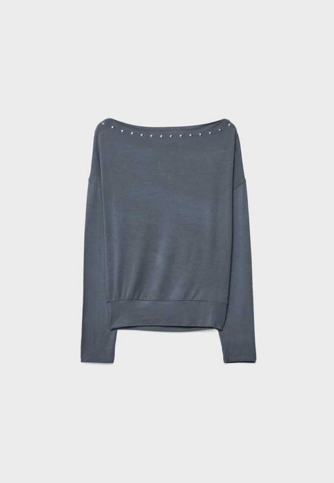 Asymetrické tričko s cvočky