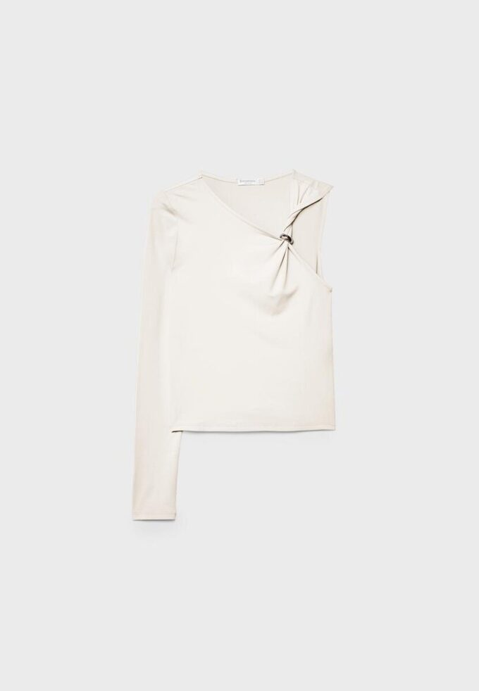 Asymetrické tričko s kovovou sponou