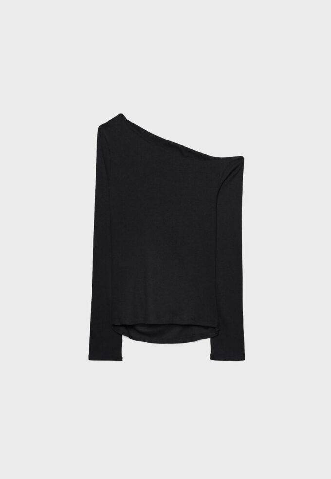 Asymetrické tričko se řaseným detailem Asymetrické tričko se řaseným detailem