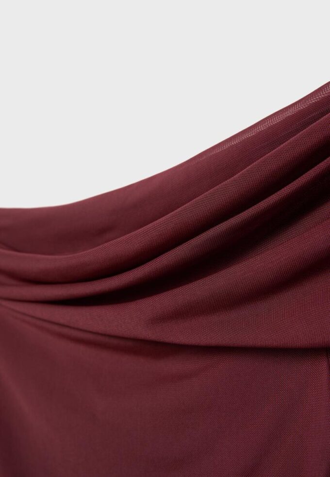 Asymetrické tylově tričko