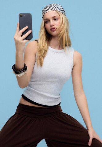 B04 Basic přiléhavé tílko