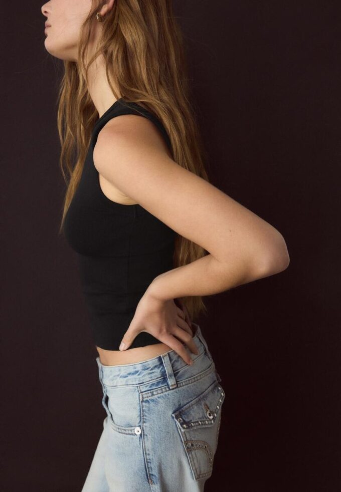 B04 Basic přiléhavé tílko