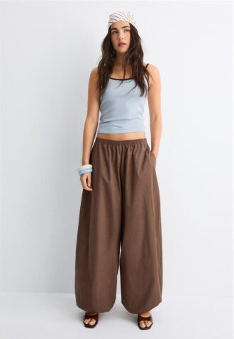 B07 Top s žebrovanými ramínky