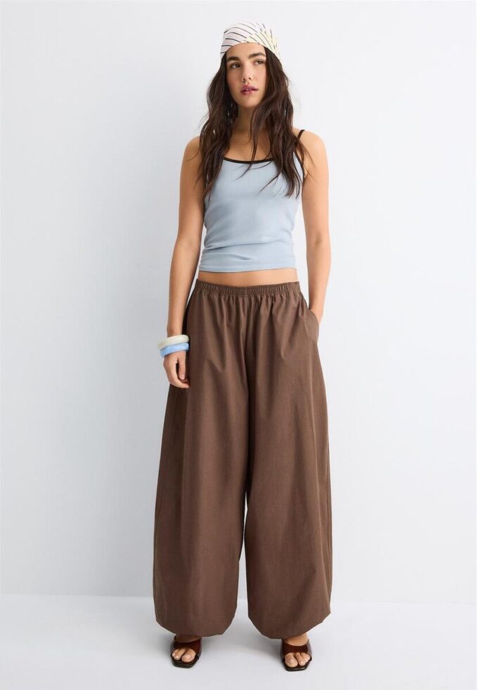 B07 Top s žebrovanými ramínky