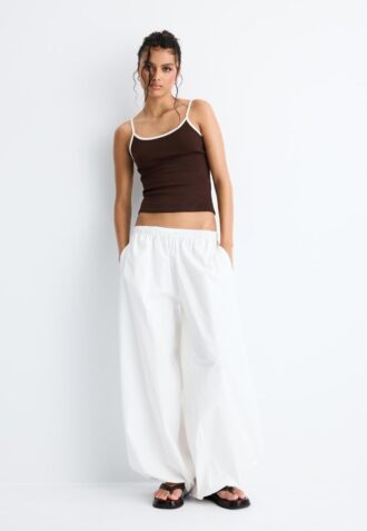 B07 Top s žebrovanými ramínky