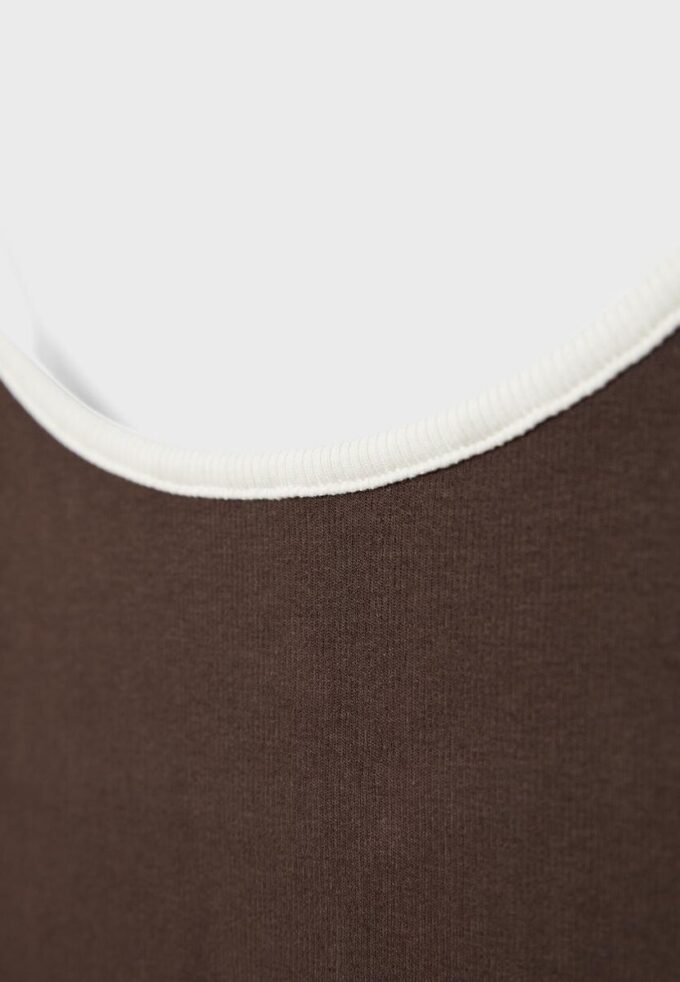 B07 Top s žebrovanými ramínky