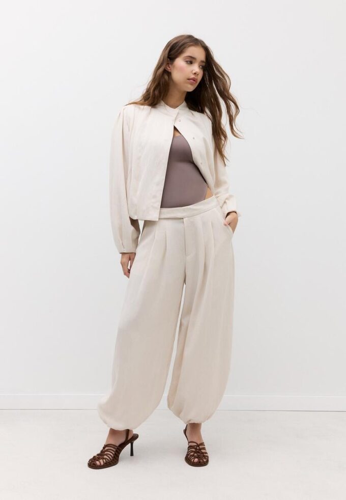 Balónové kalhoty s přezkou Balónové kalhoty s přezkou