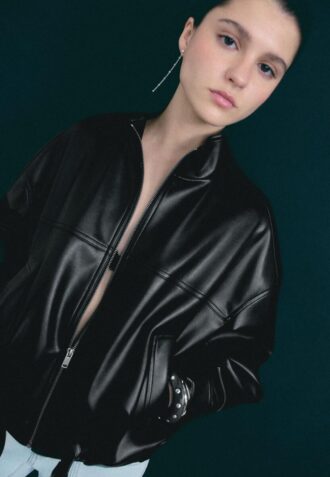 Balonová bunda s efektem kůže a páskem