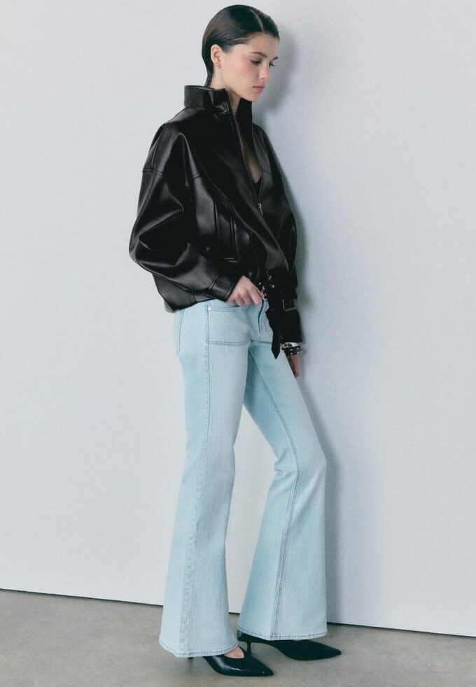 Balonová bunda s efektem kůže a páskem