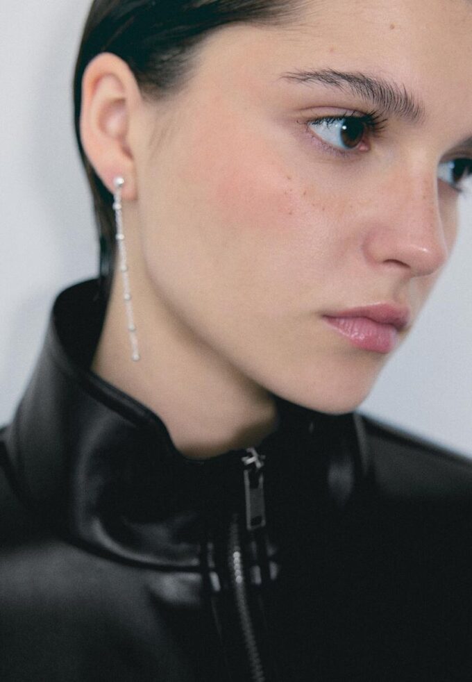 Balonová bunda s efektem kůže a páskem