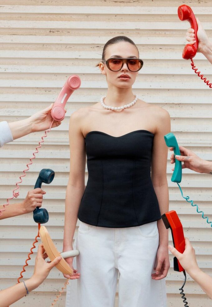 Bandeau s výstřihem do srdce