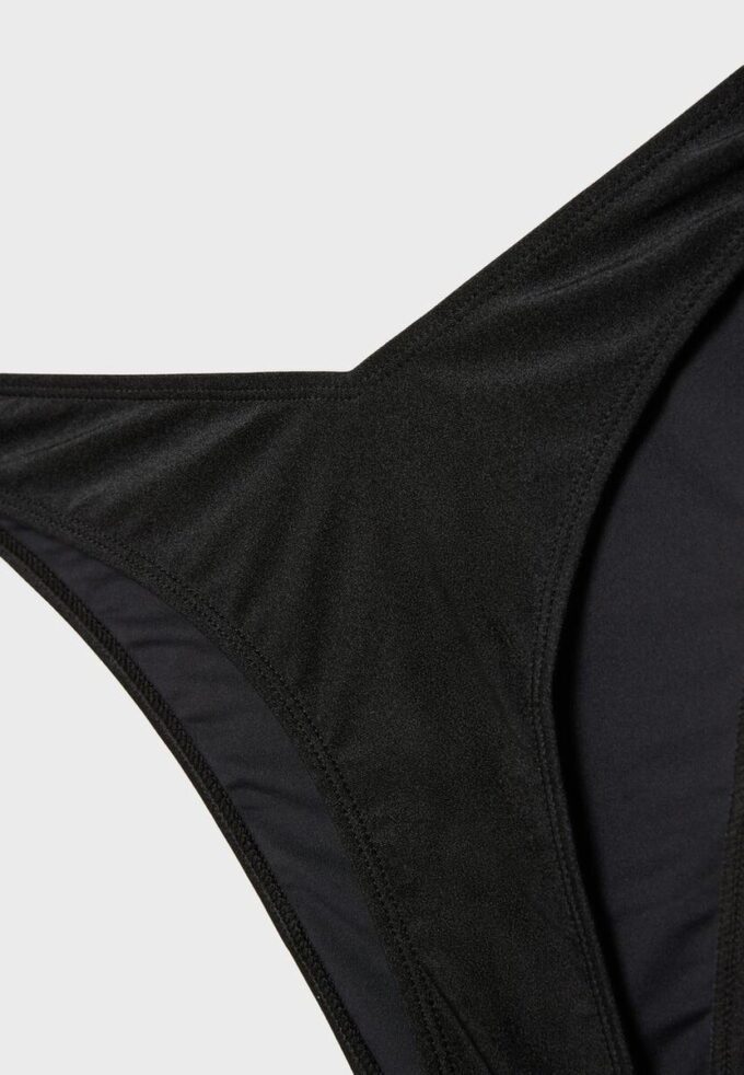 Basic brazilské bikiny s výstřihem do V