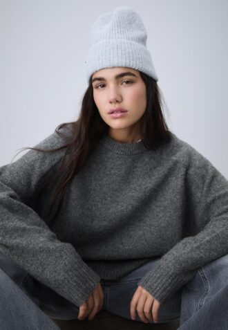 Basic měkký pletený svetr