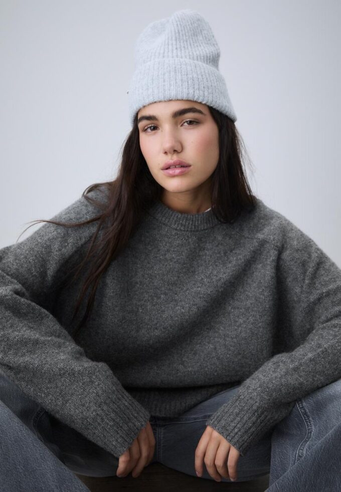 Basic měkký pletený svetr