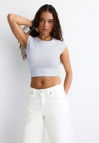 Basic přiléhavé krátké tričko