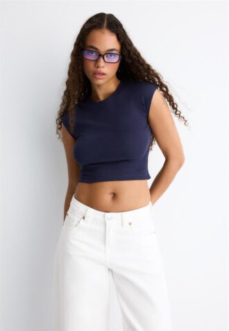 Basic přiléhavé krátké tričko