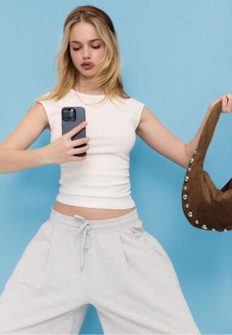 Basic přiléhavé tričko se řasením