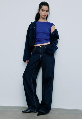 Basic přiléhavé tričko se řasením