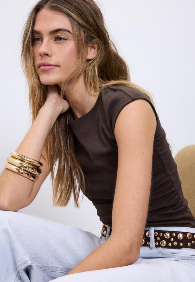 Basic přiléhavé tričko se řasením