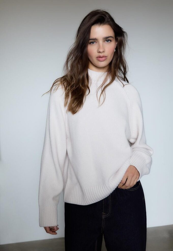 Basic pletený svetr