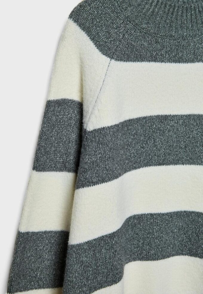 Basic pletený svetr