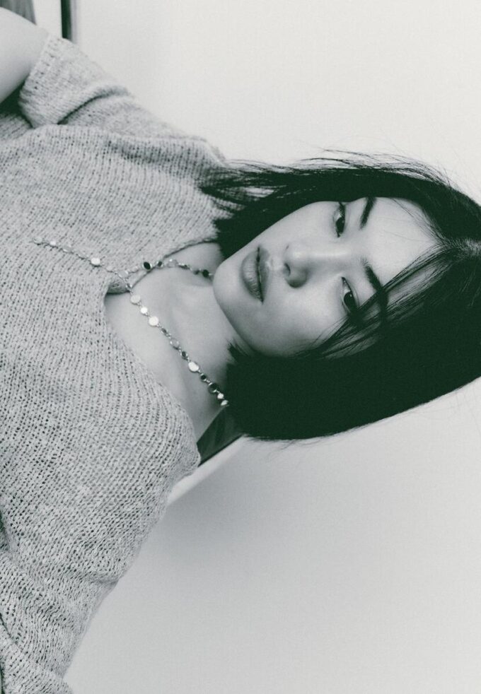 Basic pletený svetr s kapucí