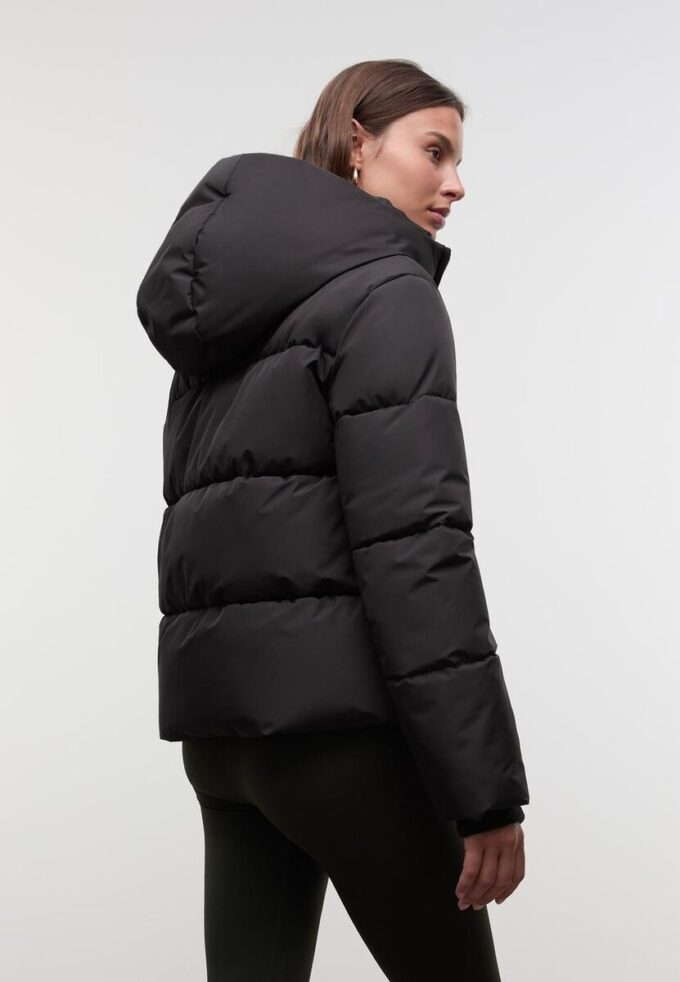 Basic péřová bunda s kapucí