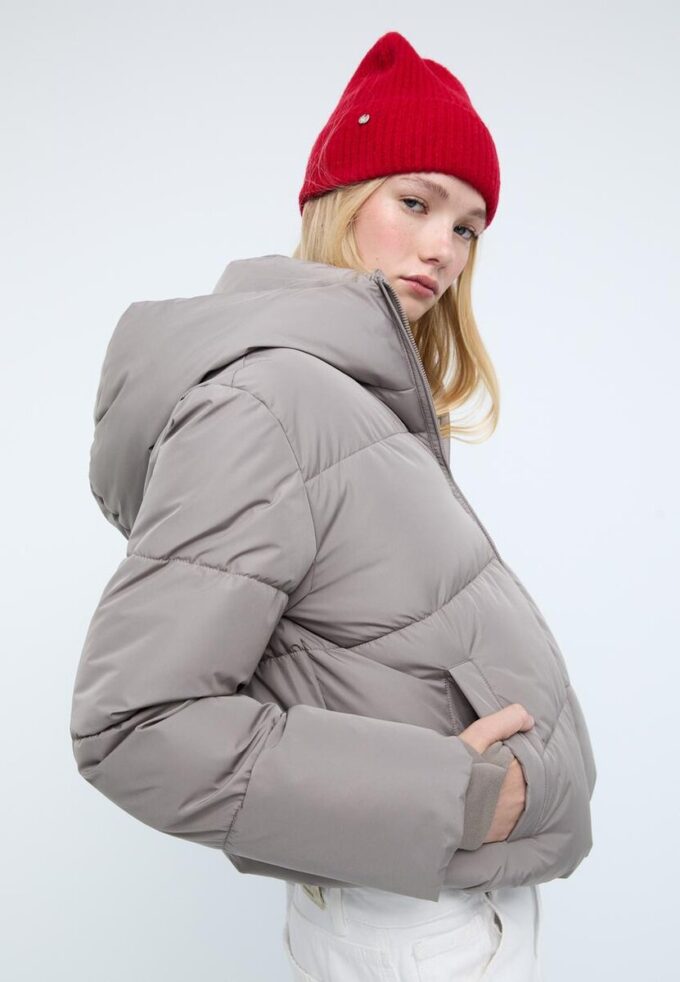 Basic péřová bunda s kapucí