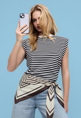 Basic pruhované tričko s vycpávkami na ramenou