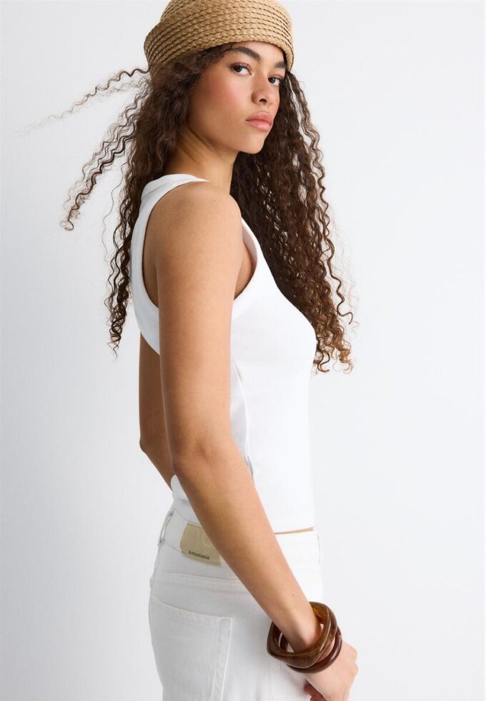 Basic racerback top