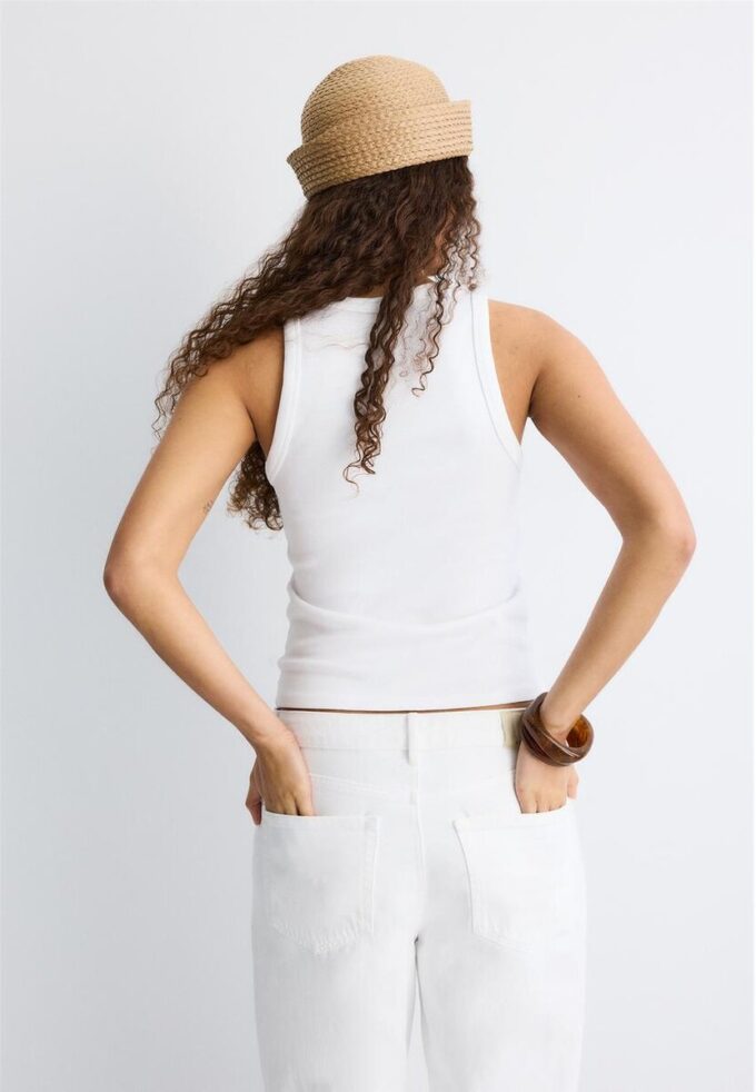 Basic racerback top