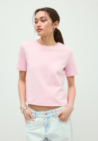 Basic tričko s regular střihem a silnější látkou