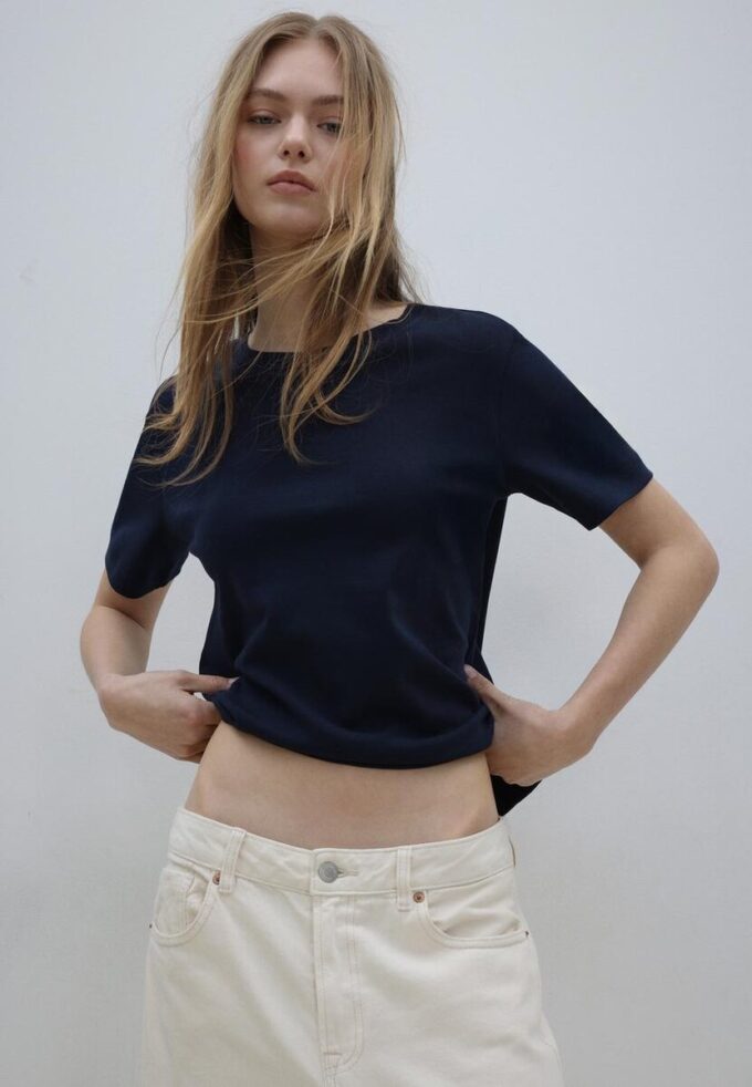 Basic tričko s regular střihem a silnější látkou