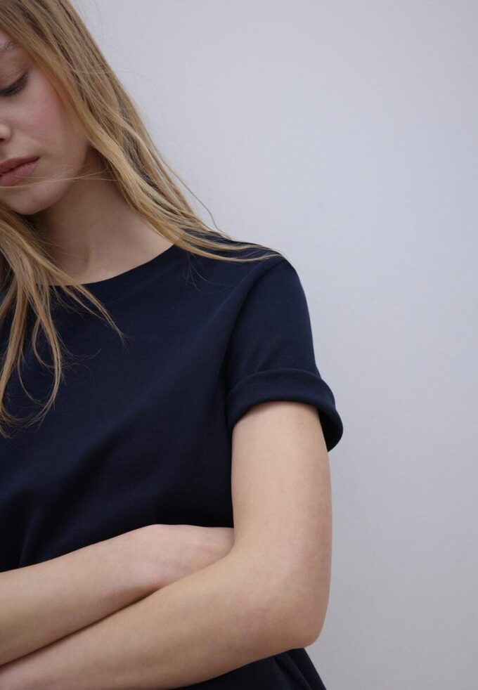 Basic tričko s regular střihem a silnější látkou